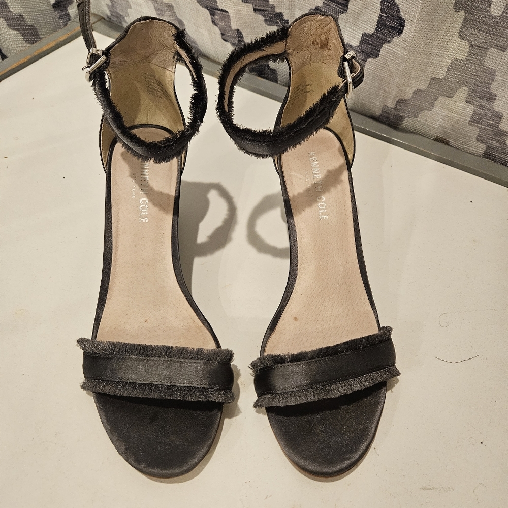 Kenneth Cole Wedges - Picture 2 of 2
